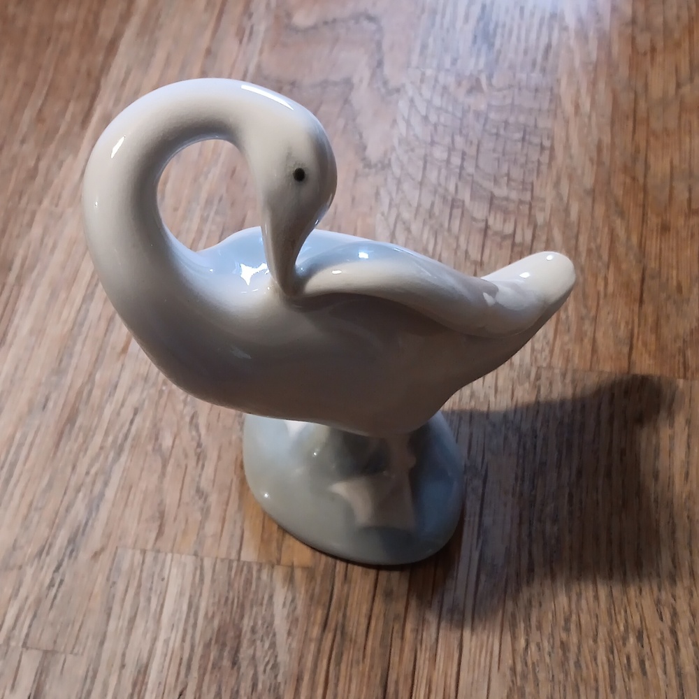 Lladro Vintage 1970s White Goose Porcelain Figurine Collectible Bird Decor